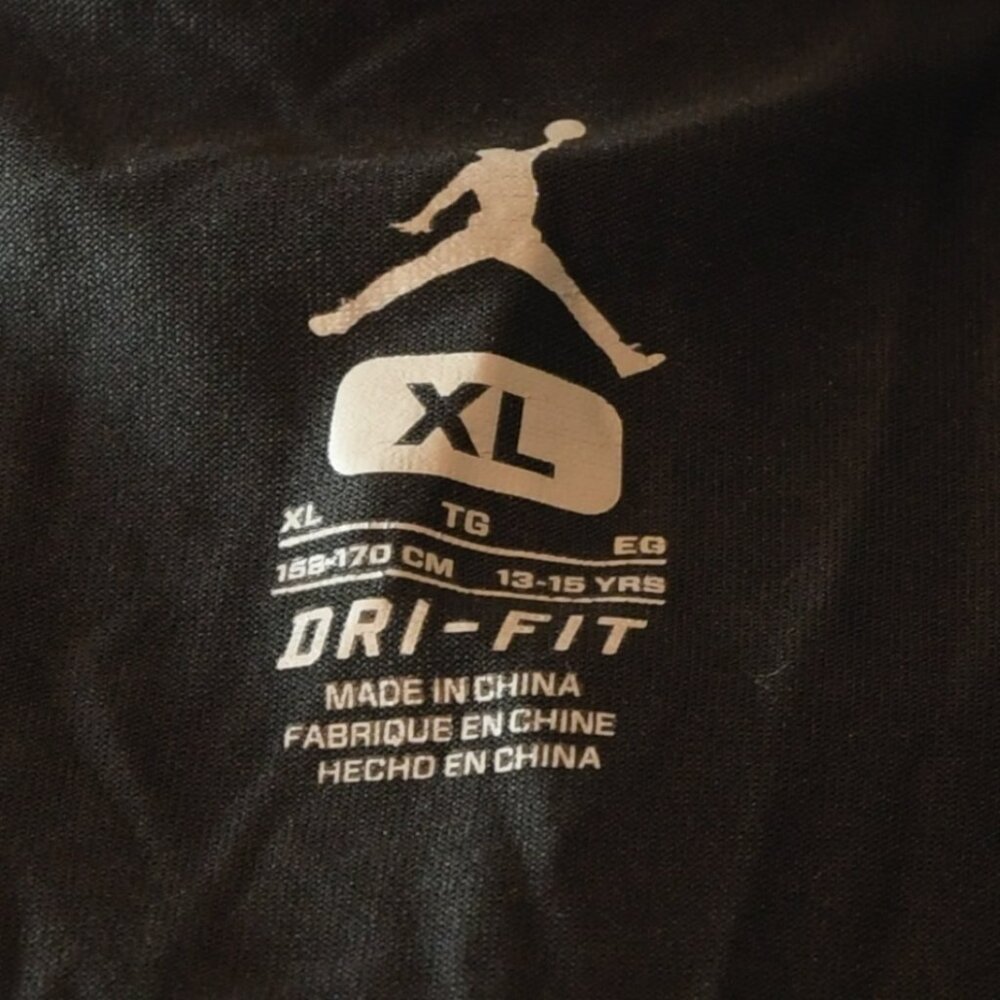 Nike Dri-Fit Boys Jordan Short Sleeve Shirt Size XL Boys - Picture 4 of 4